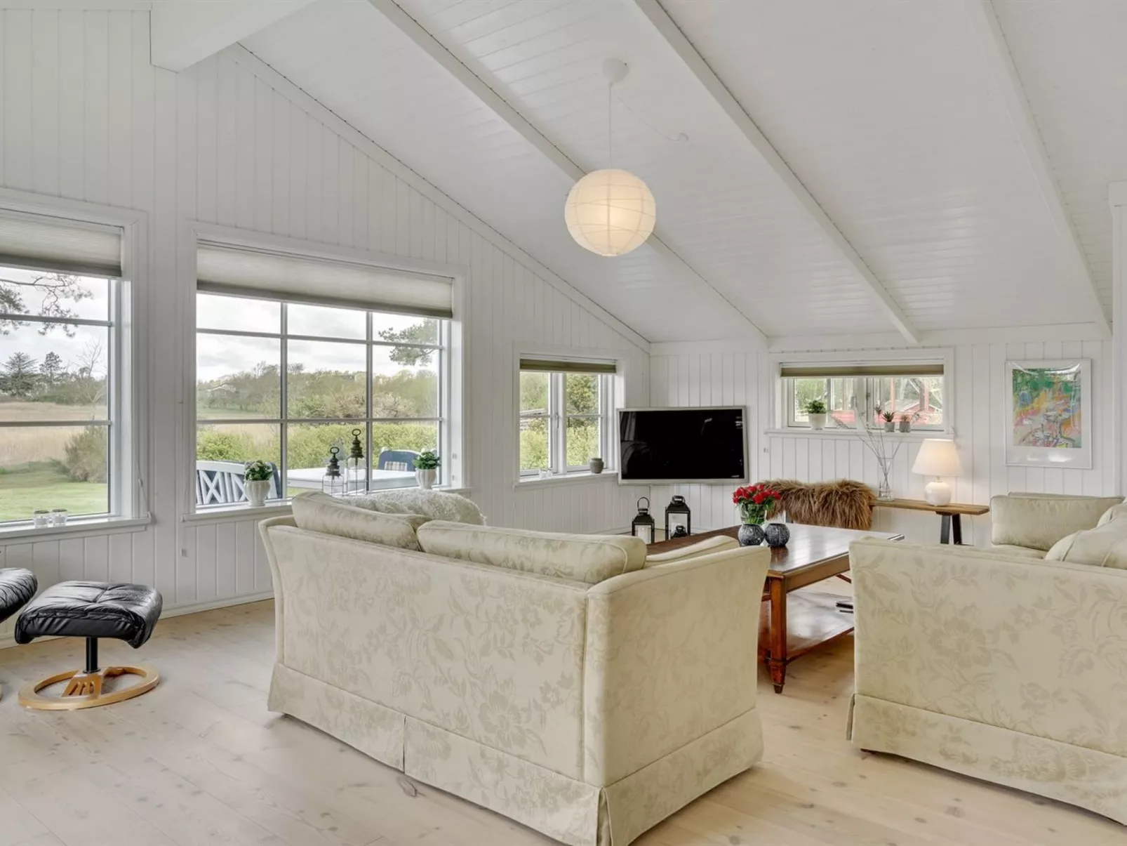 "Antti" - 350m from the sea-Inside