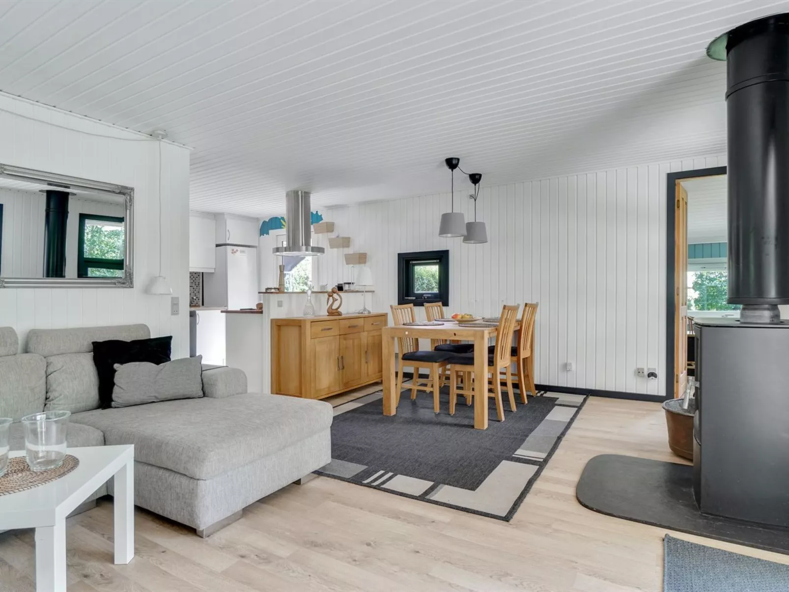 "Maiken" - 1.5km from the sea-Dedans