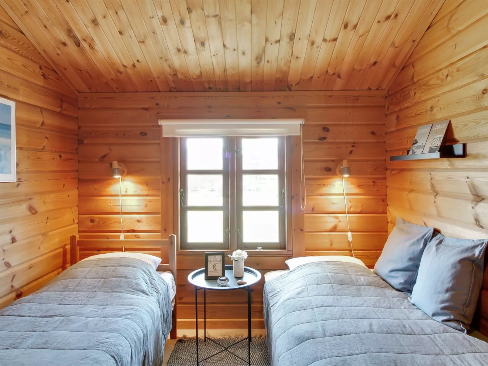 "Awarth" - 500m from the sea-Inside