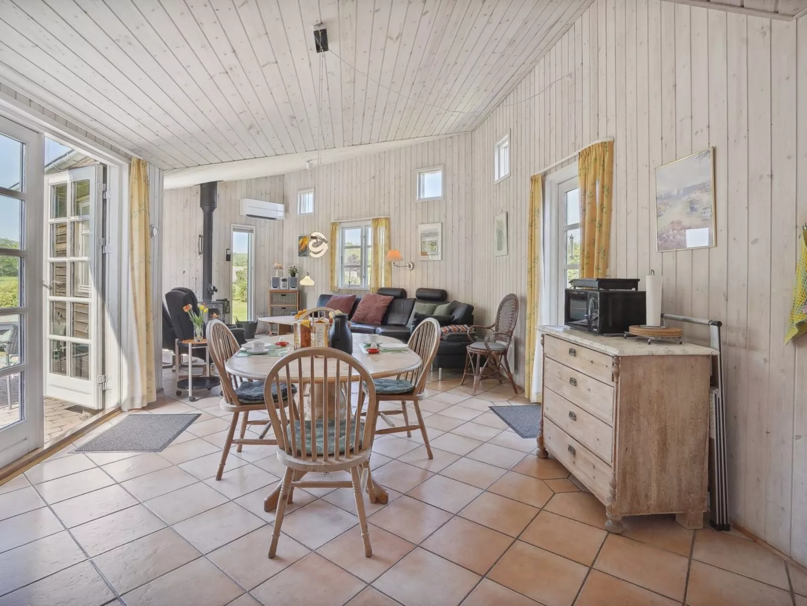 "Alma" - 400m from the sea-Inside