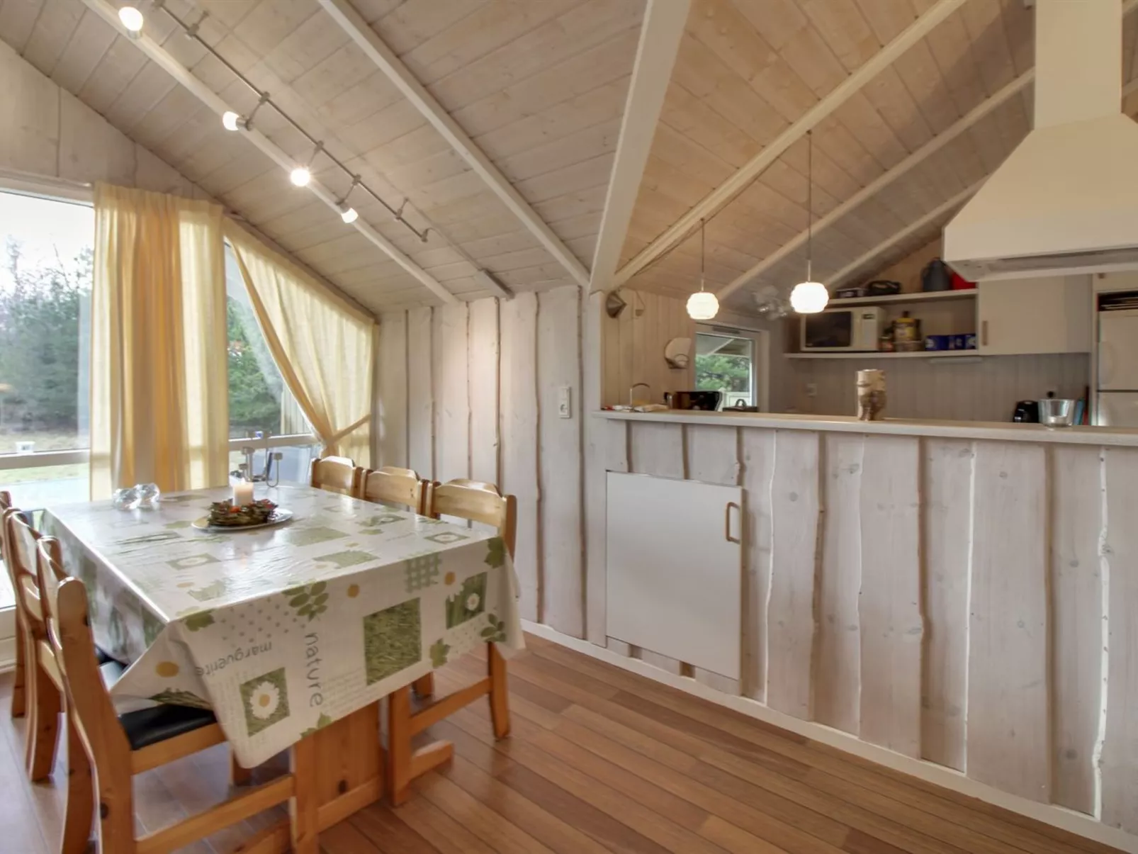 "Eline" - 1.5km from the sea-Inside