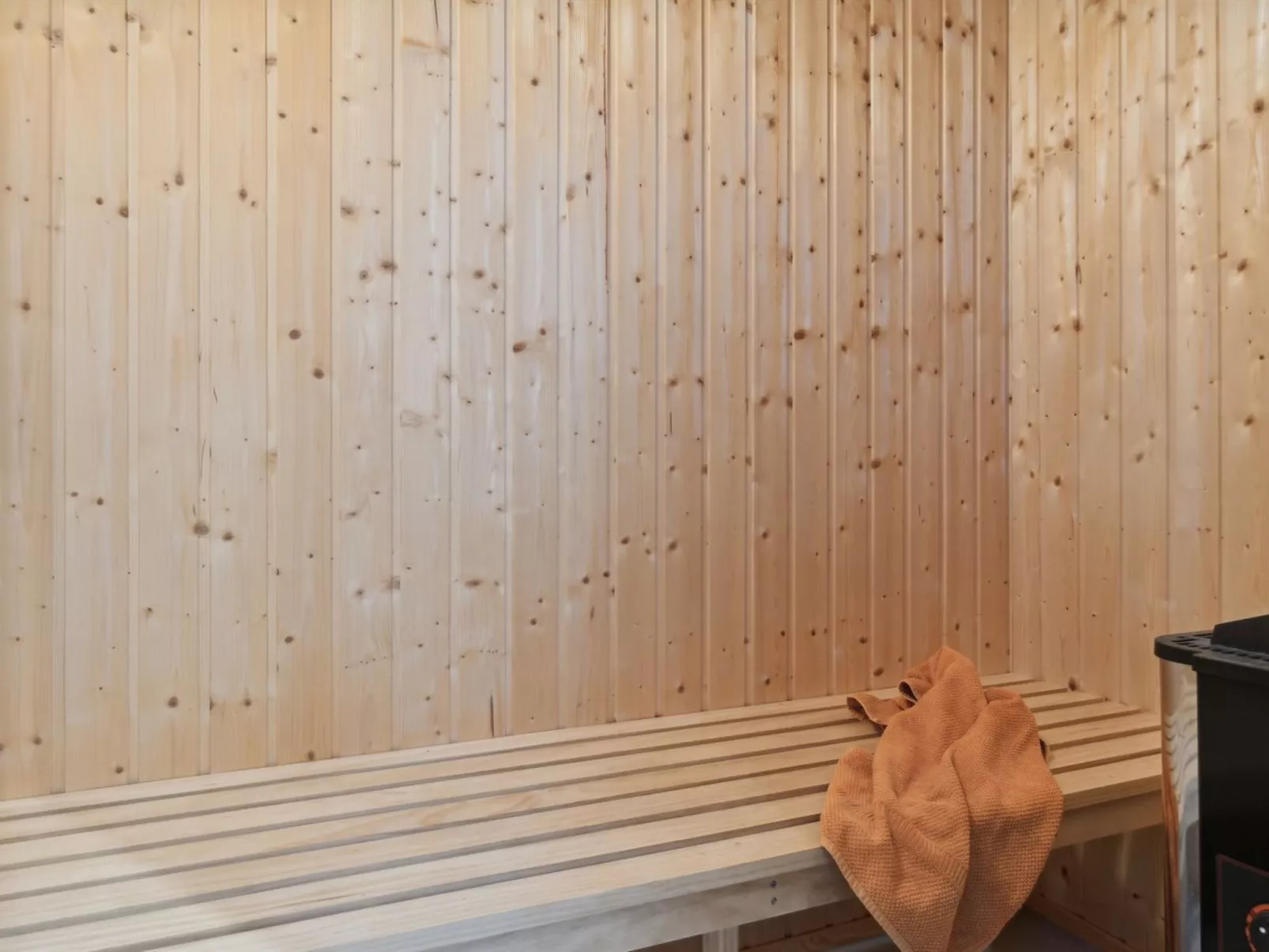 "Fader" - 950m from the sea-Inside