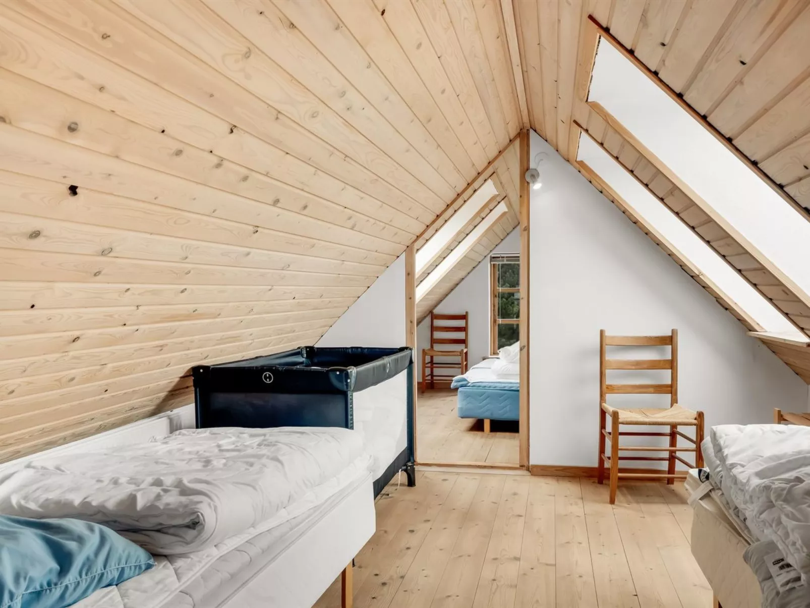 "Aliza" - 300m to the fjord-Inside