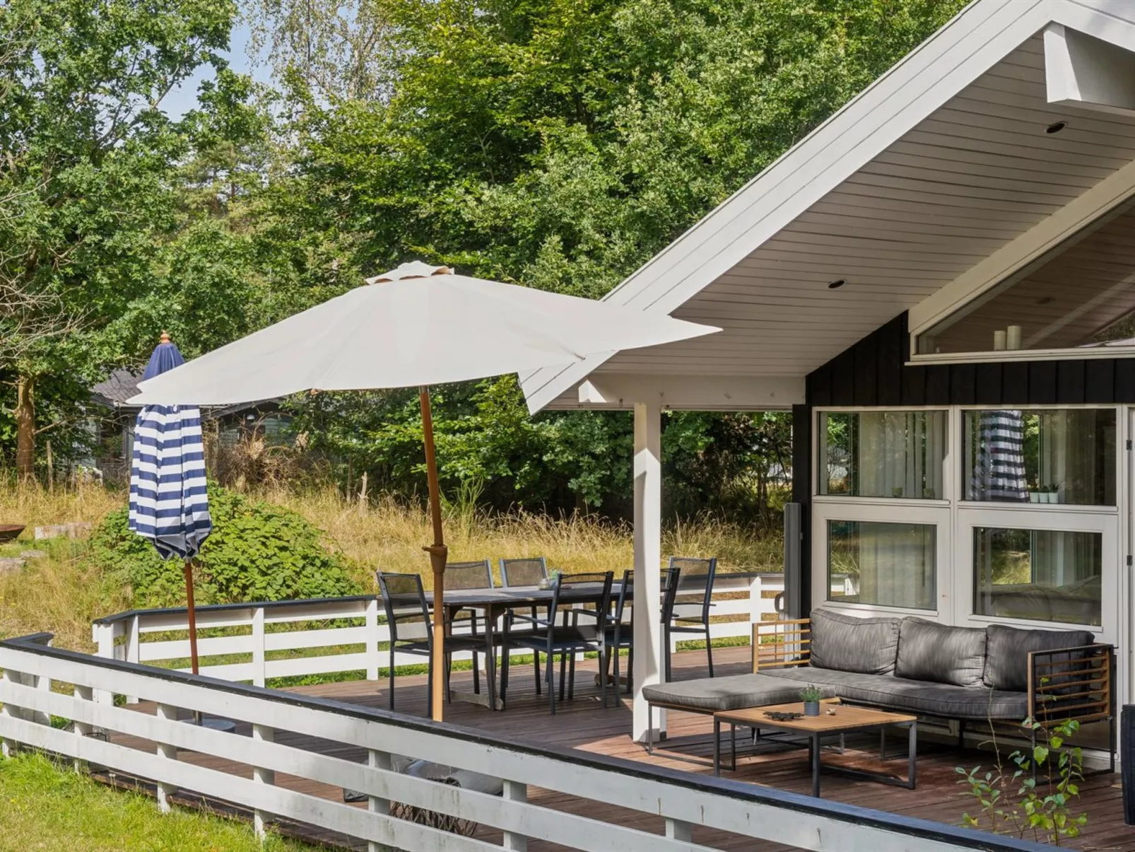 "Amola" - 1.6km from the sea-Outside