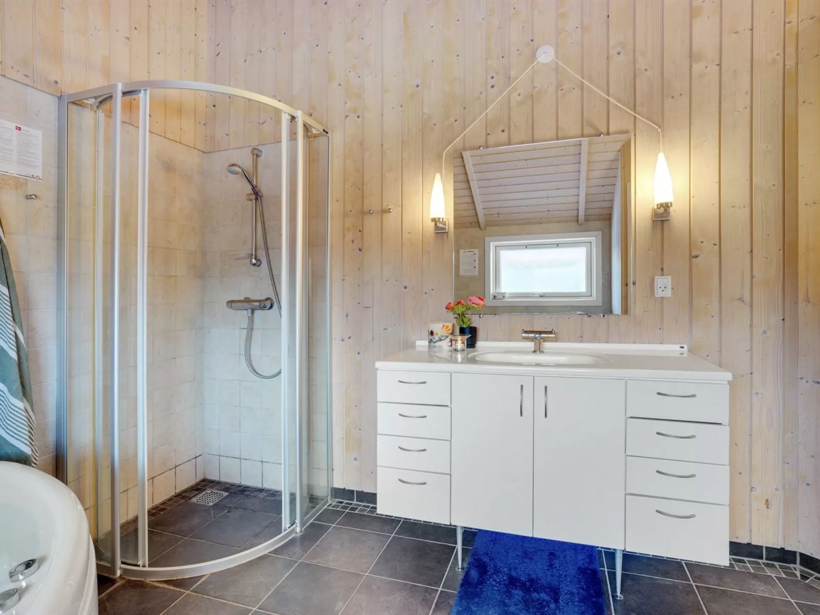 "Gertrud" -  from the sea-Drinnen