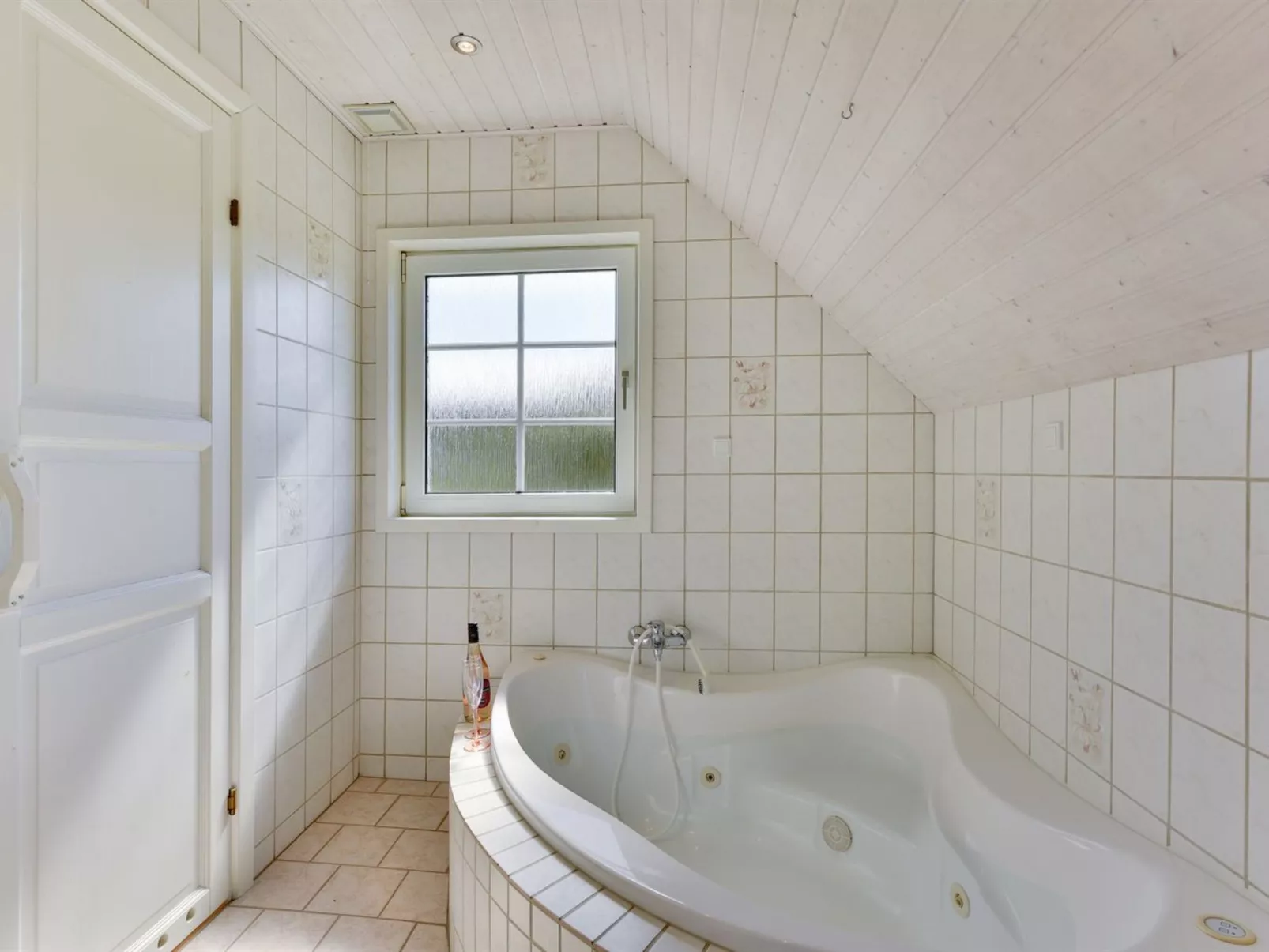 "Pasi" - 1.2km from the sea-Inside