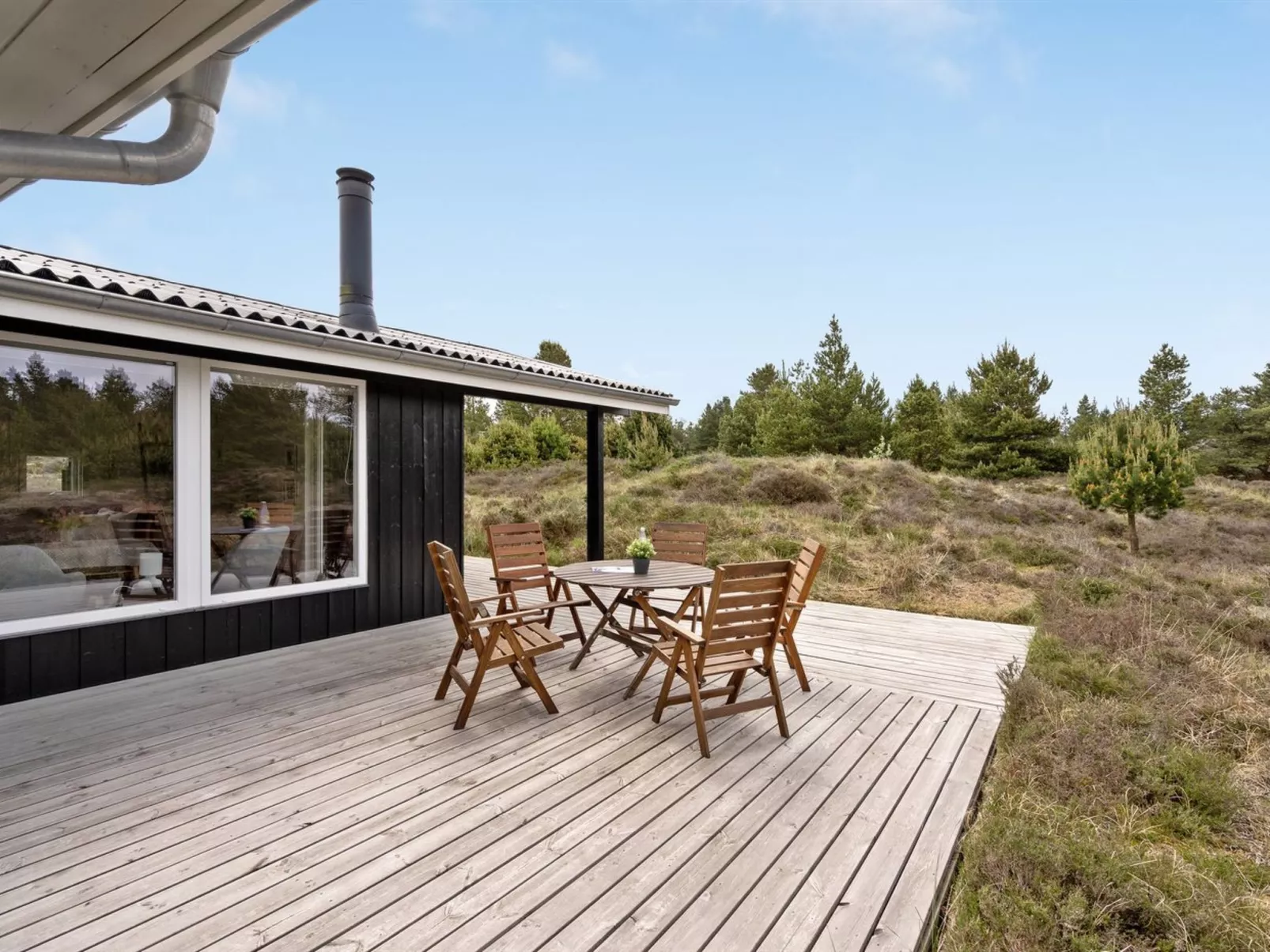 "Fredrikka" - 3.9km from the sea-Outside