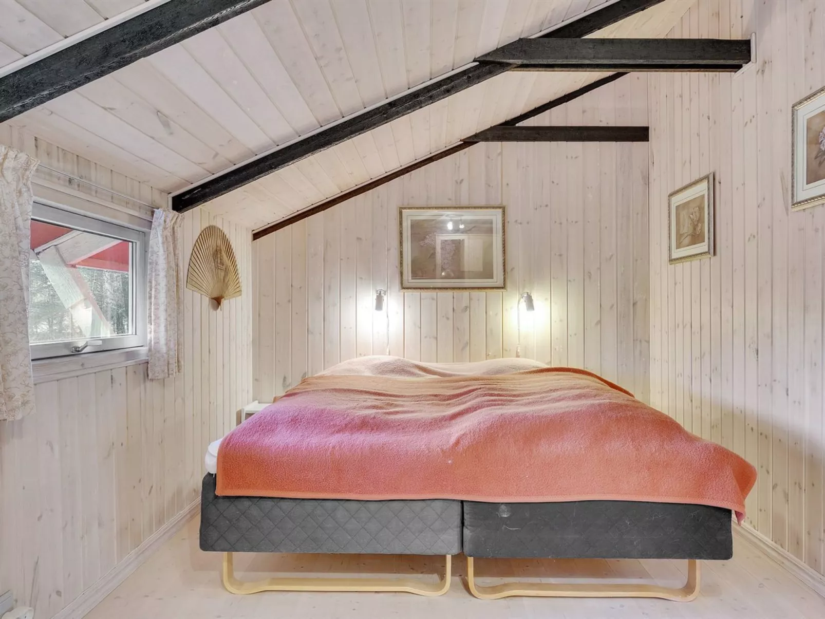 "Feliza" -  from the sea-Drinnen