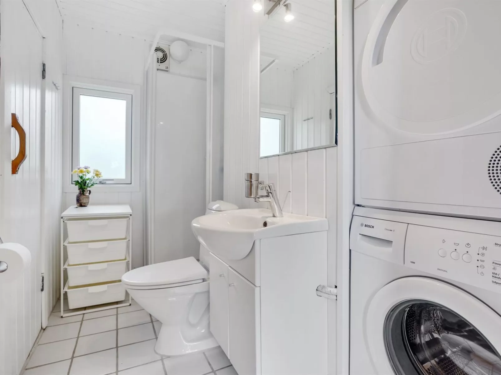 "Jaskirt" - 125m from the sea-Inside