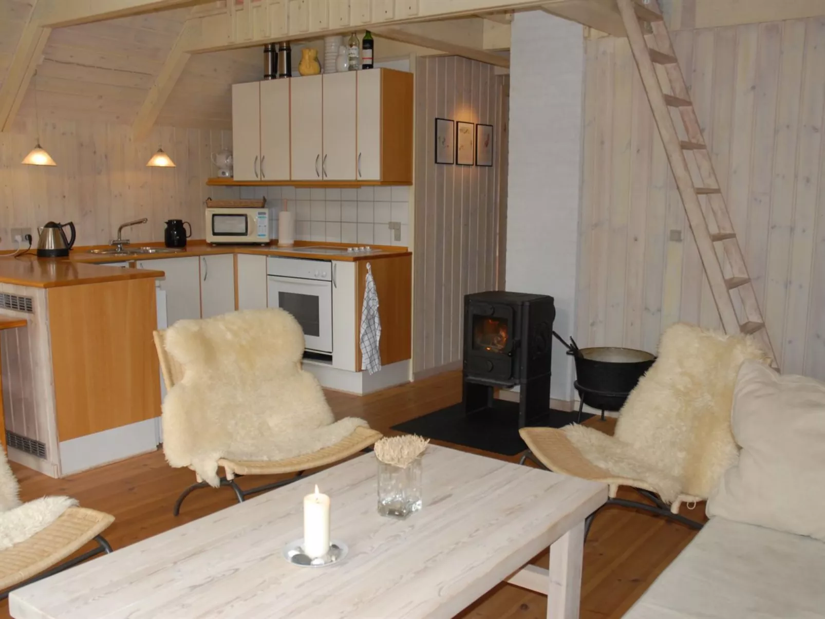 "Kalv" - 75m from the sea-Inside