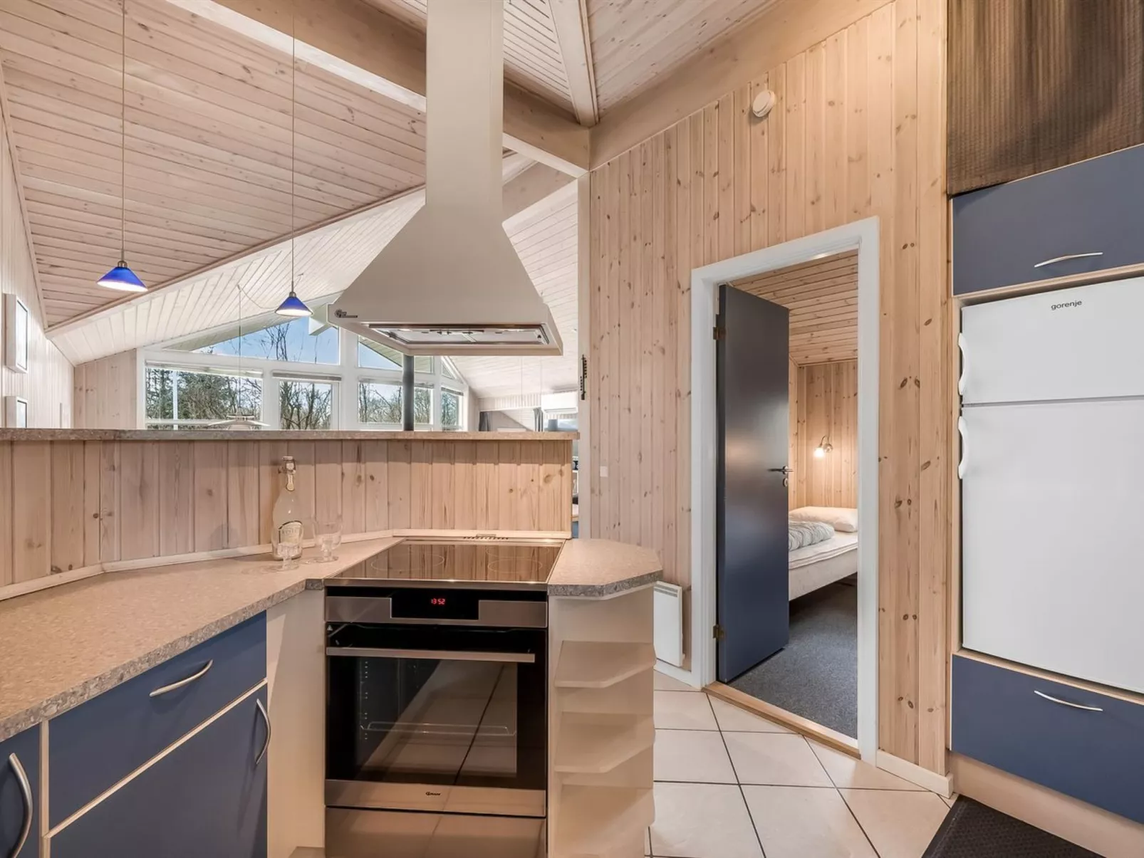 "Sesto" - 300m to the fjord-Inside