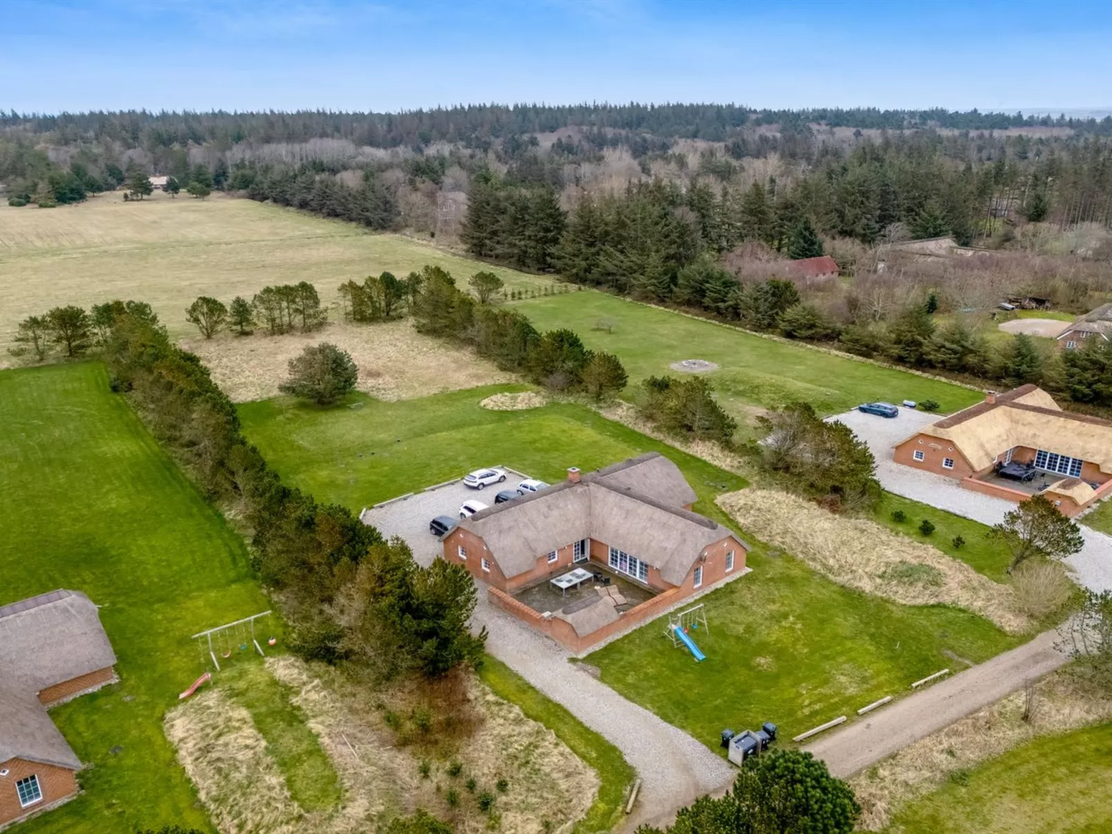 "Jorkin" - 1.8km from the sea-Outside