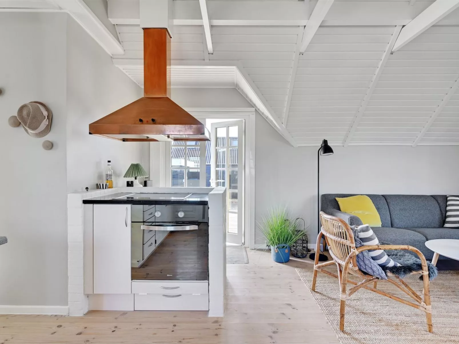 "Ulv" - 25m from the sea-Dedans