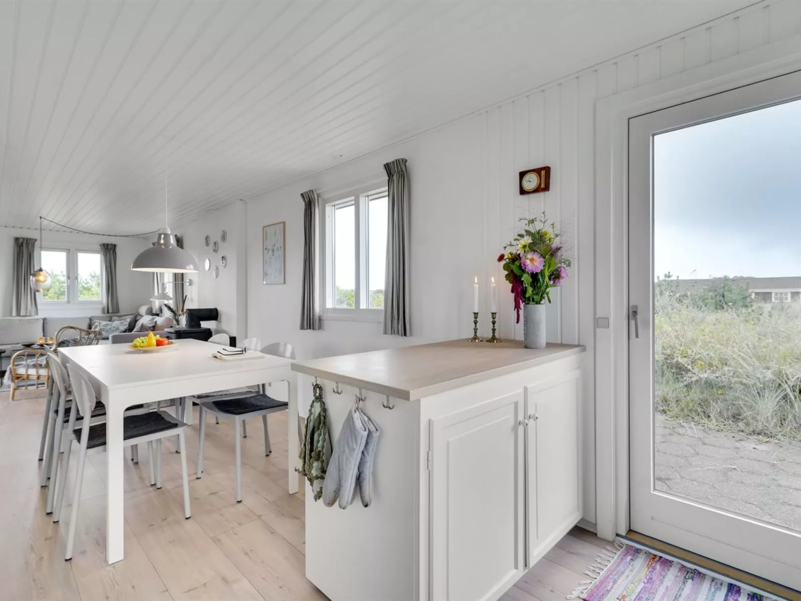 "Iken" - 500m from the sea-Drinnen