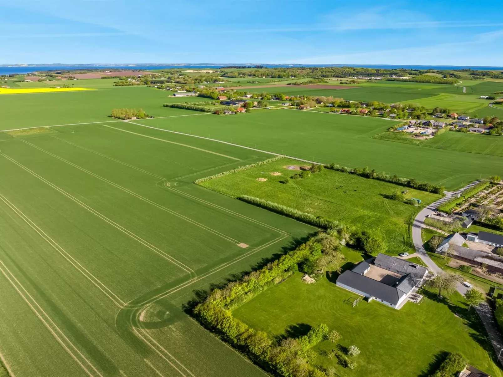 "Kara" - 100m to the fjord-Draußen