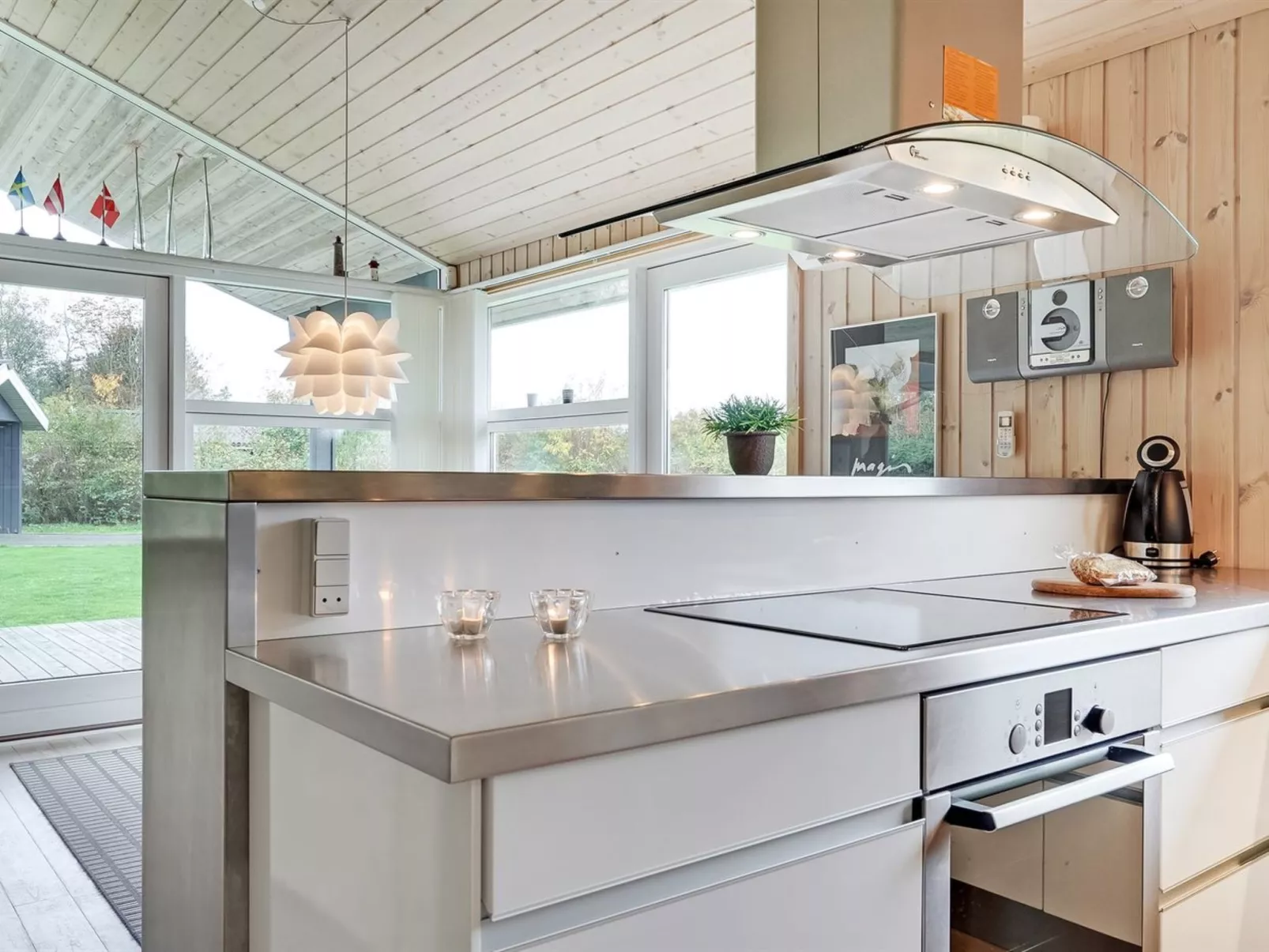 "Tayler" - 1.8km from the sea-Dedans