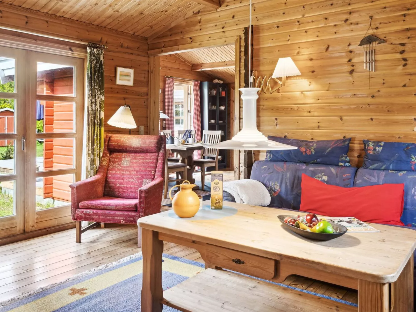 "Tuukka" - 150m from the sea-Drinnen