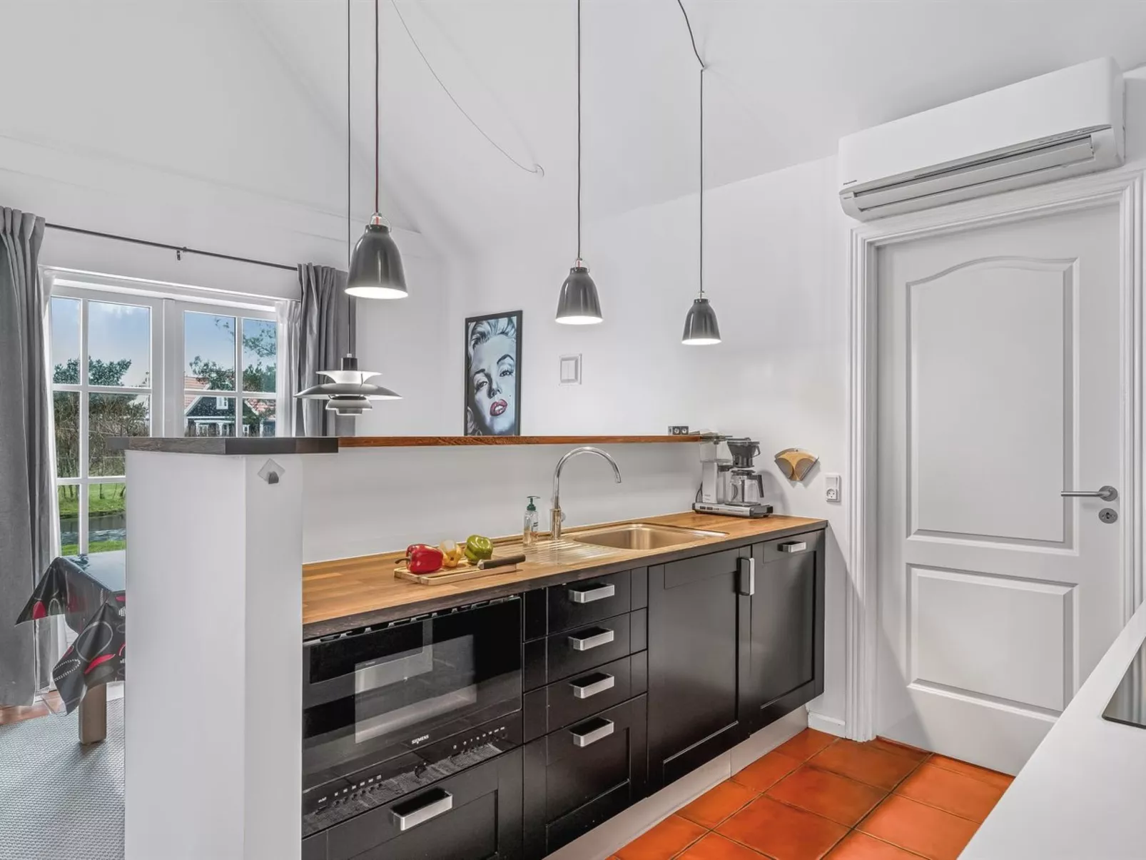 "Folkmar" - 800m from the sea-Inside