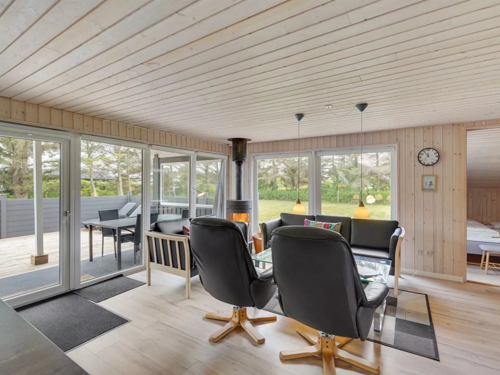 "Sheemen" - 700m to the fjord-Inside