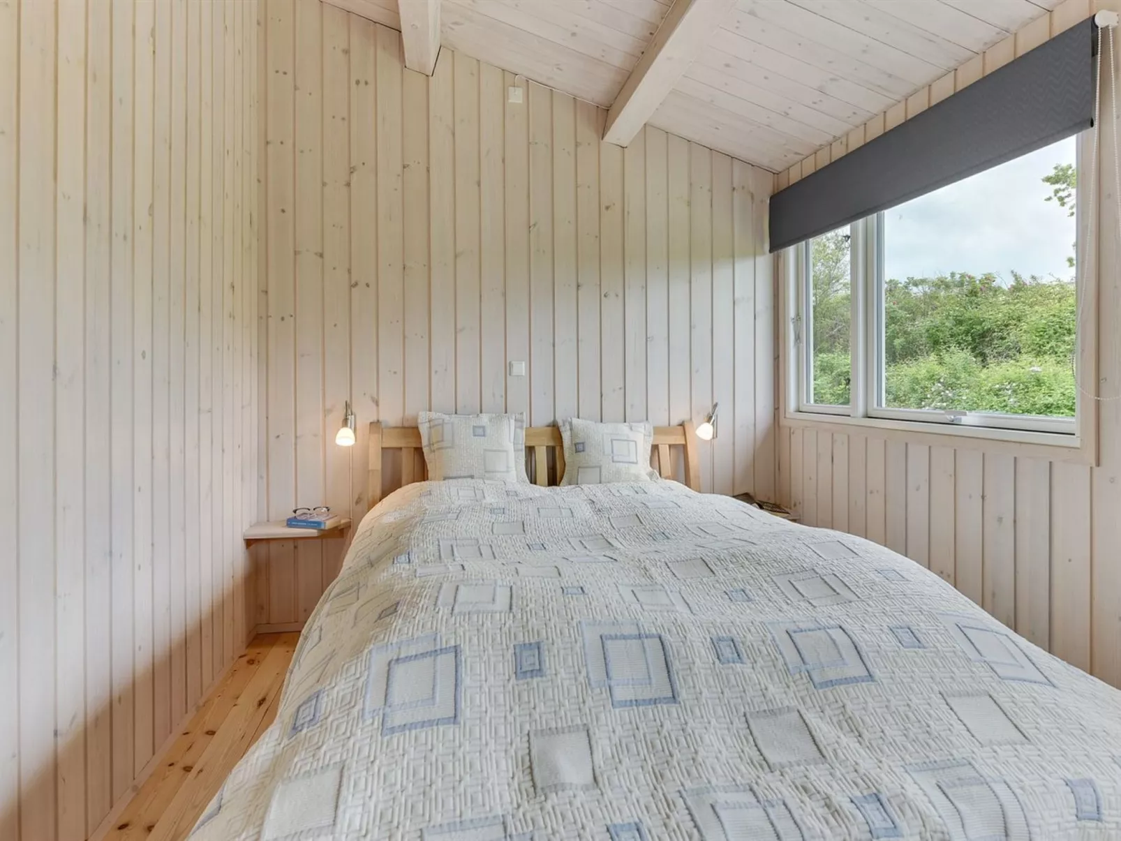 "Jenny" - 140m from the sea-Inside