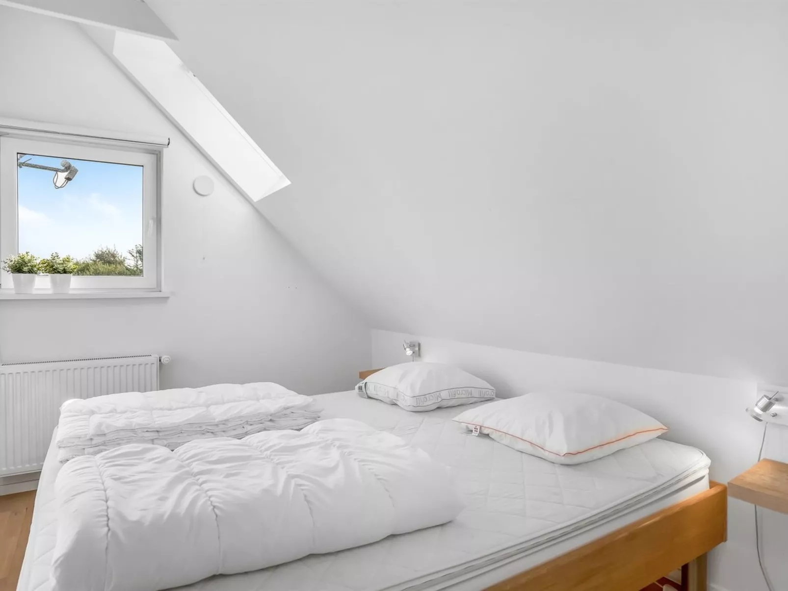 "Skamhals" - 700m from the sea-Inside