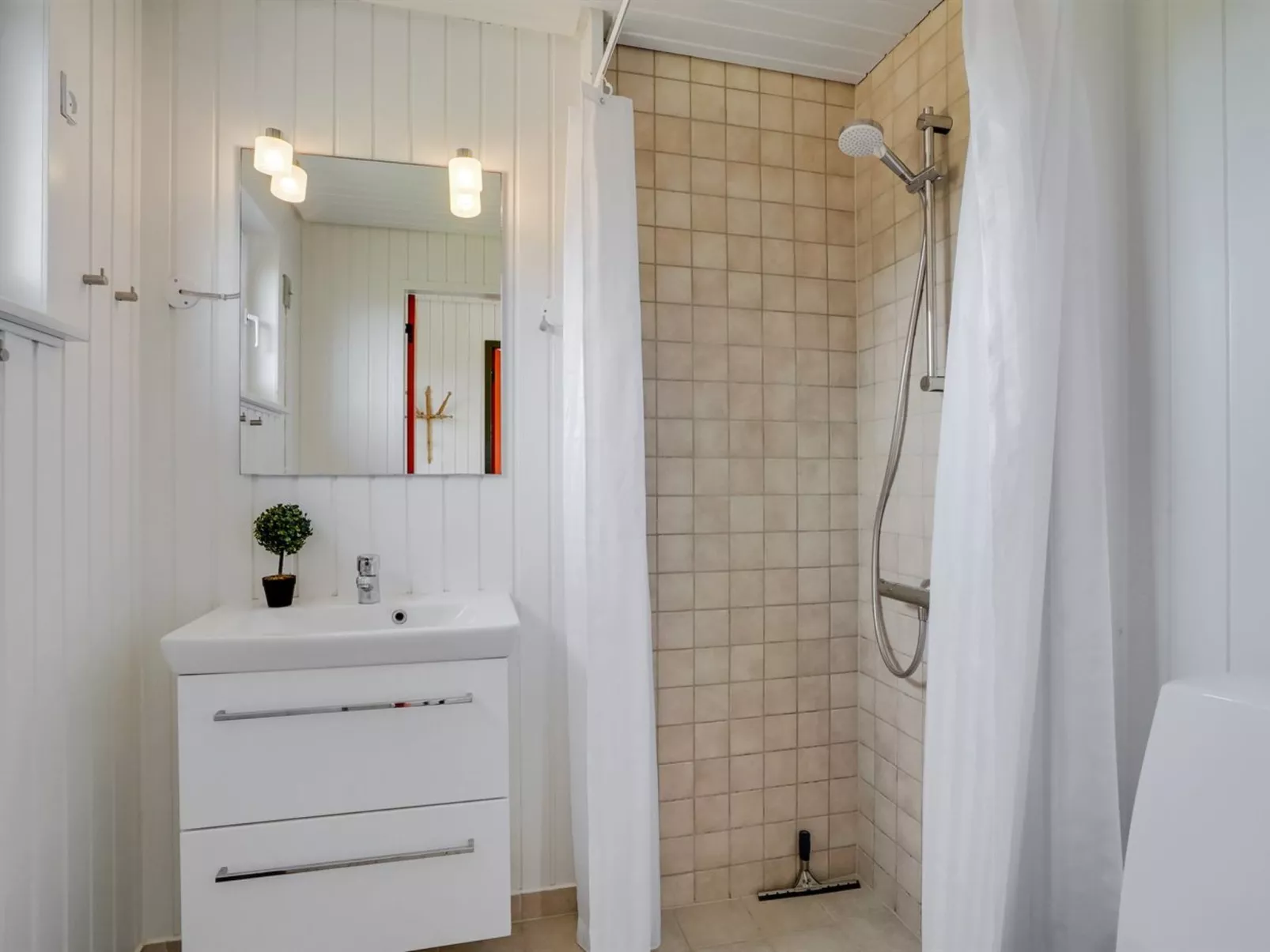 "Usko" - 250m from the sea-Drinnen