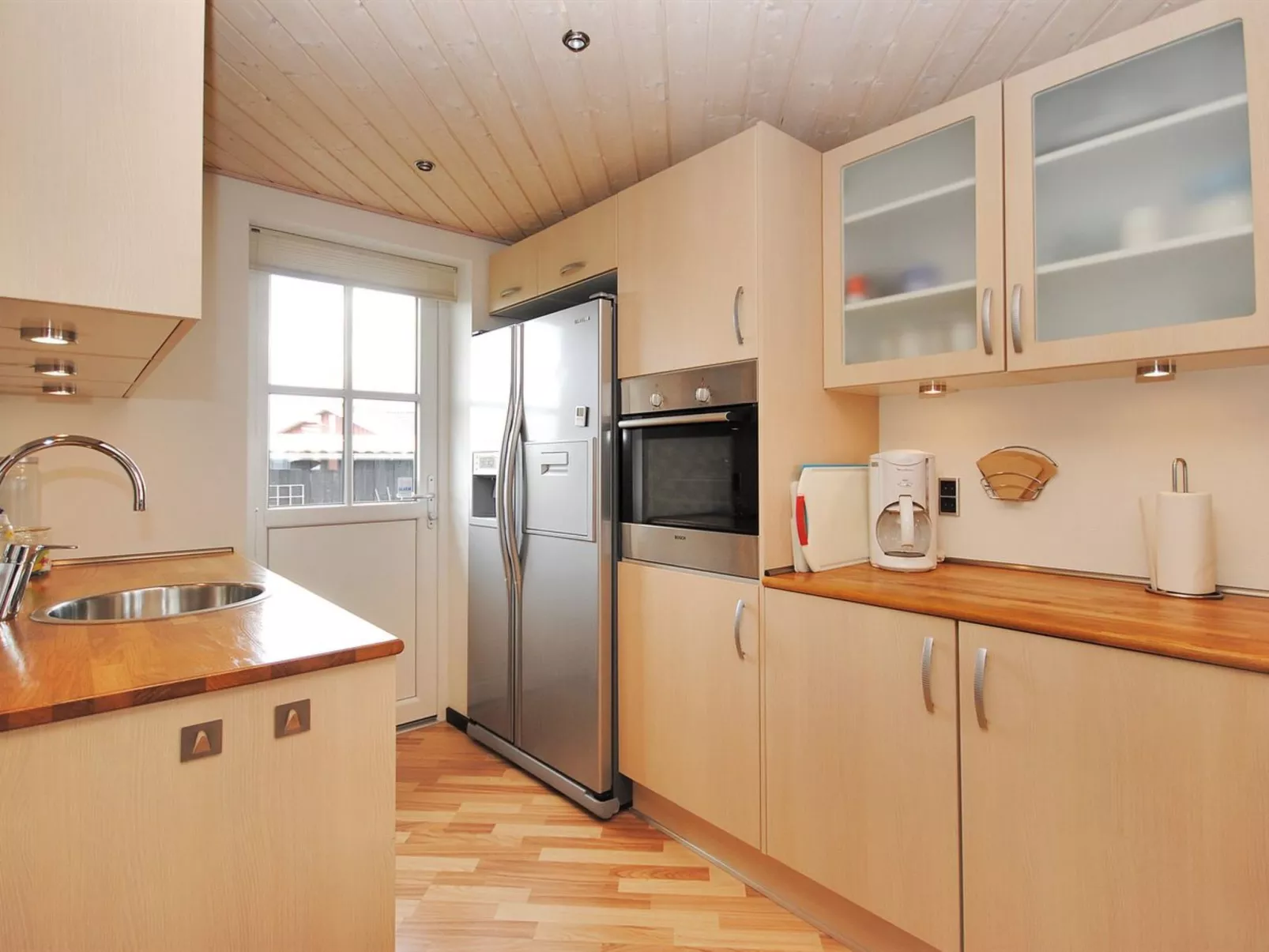 "Eberta" - 200m to the fjord-Dedans