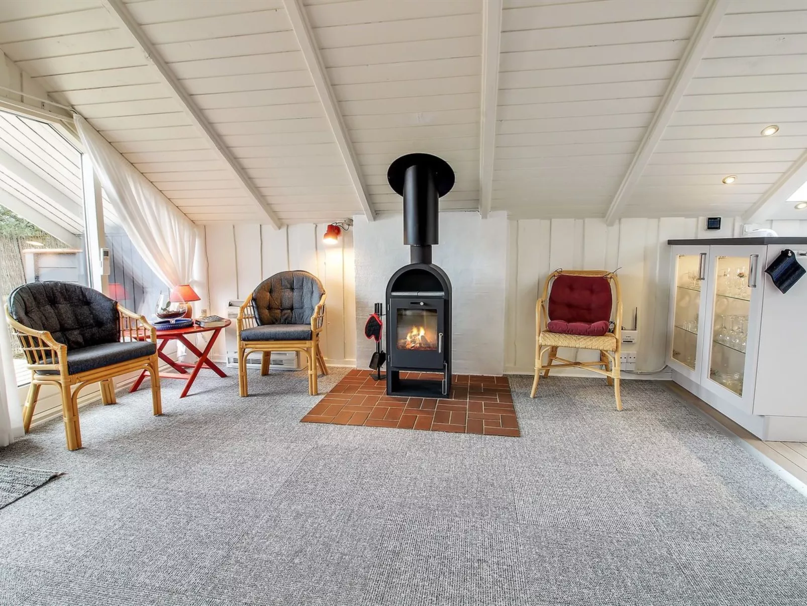 "Josie" - 200m from the sea-Drinnen