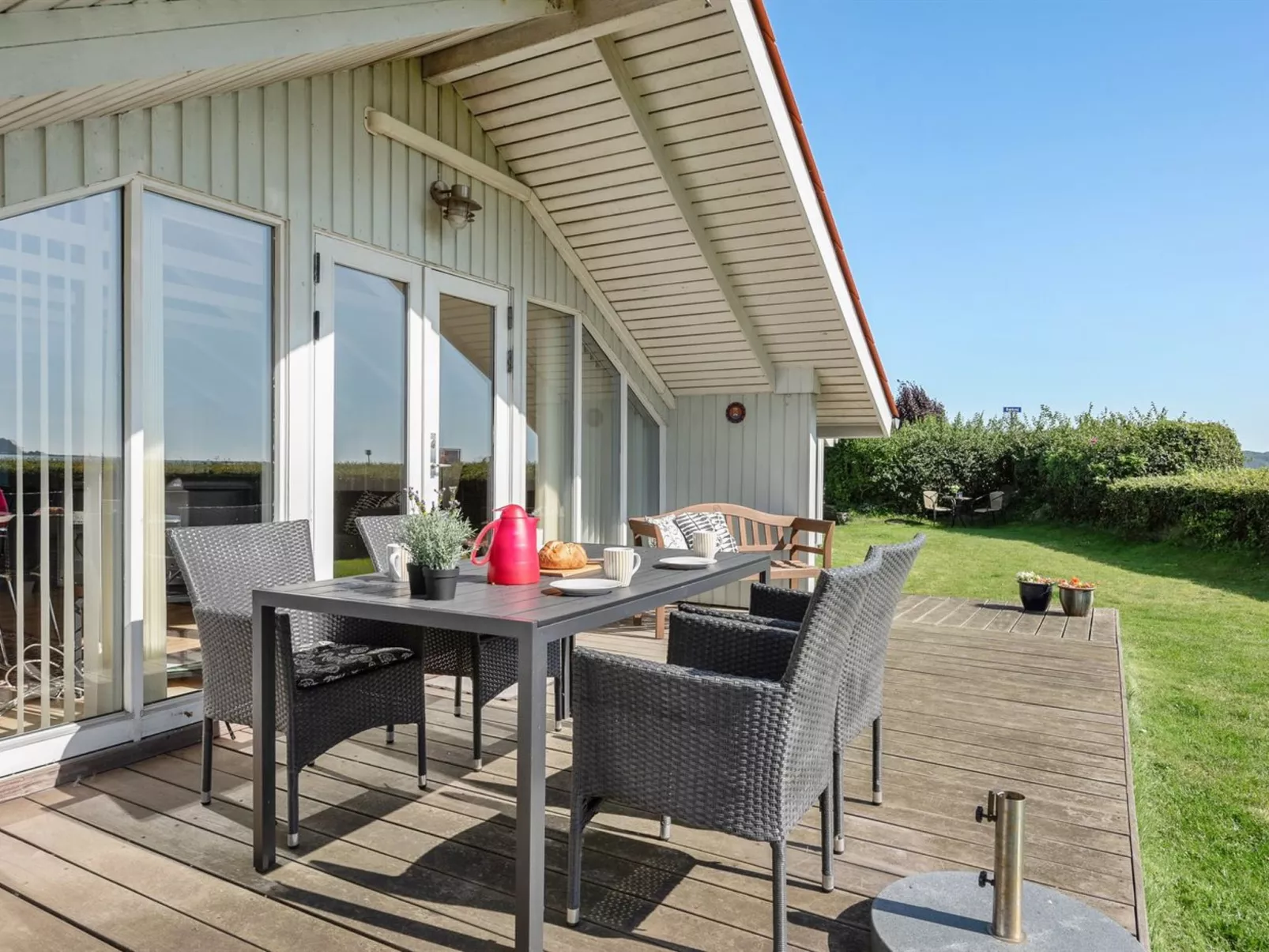 "Katrina" - 50m to the fjord-Outside