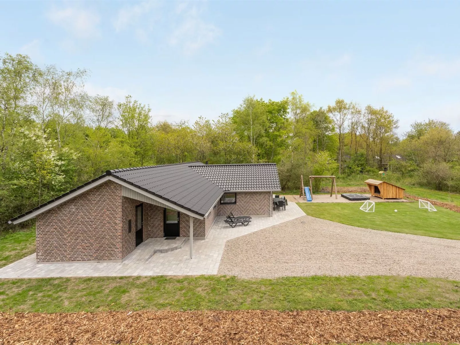 "Eylar" - 28km from the sea-Outside