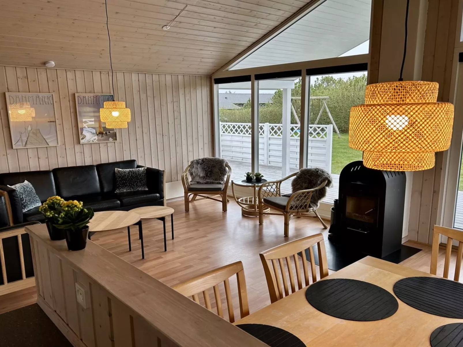 "Picabo" - 750m to the fjord-Inside