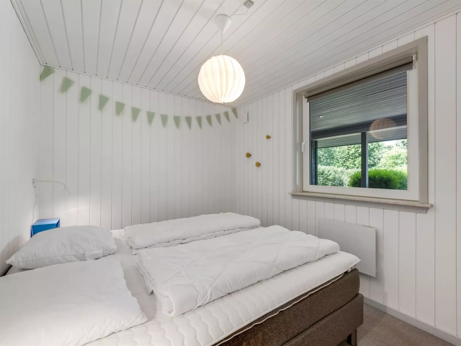 "Knag" - 800m to the fjord-Dedans