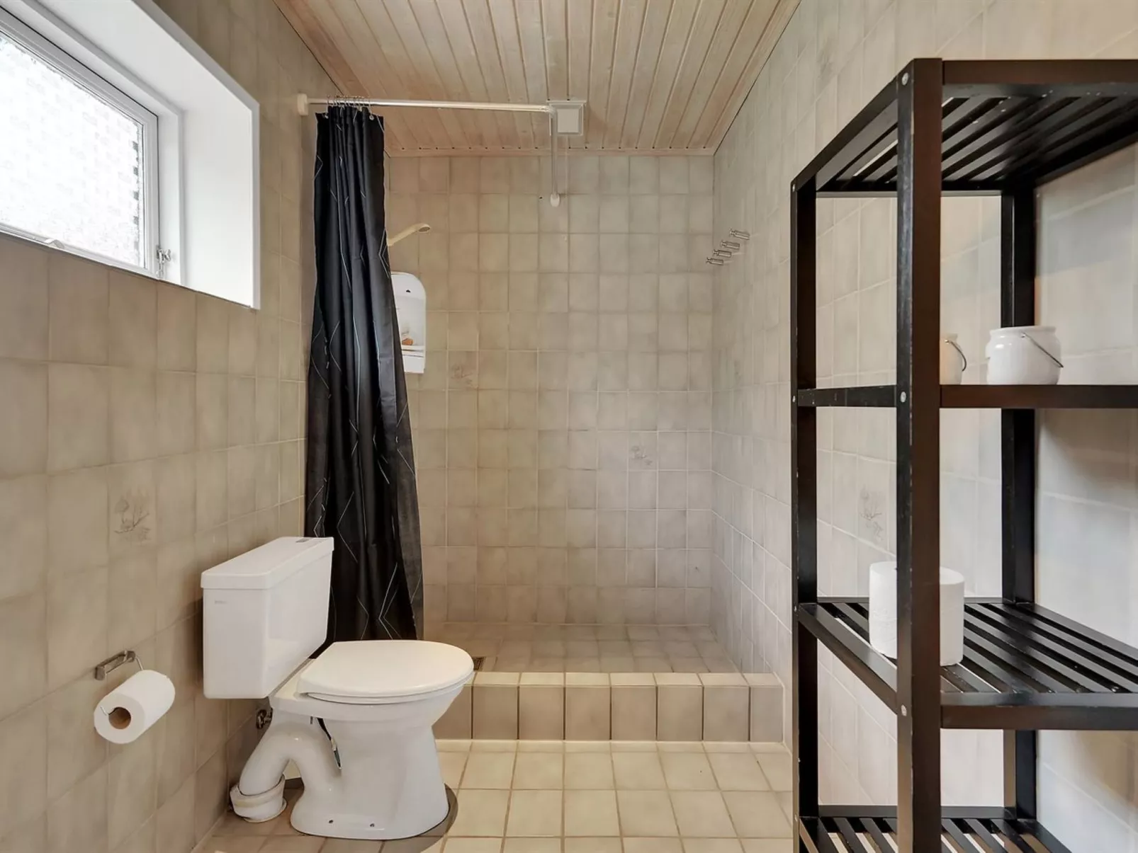 "Iida" - 20km from the sea-Dedans