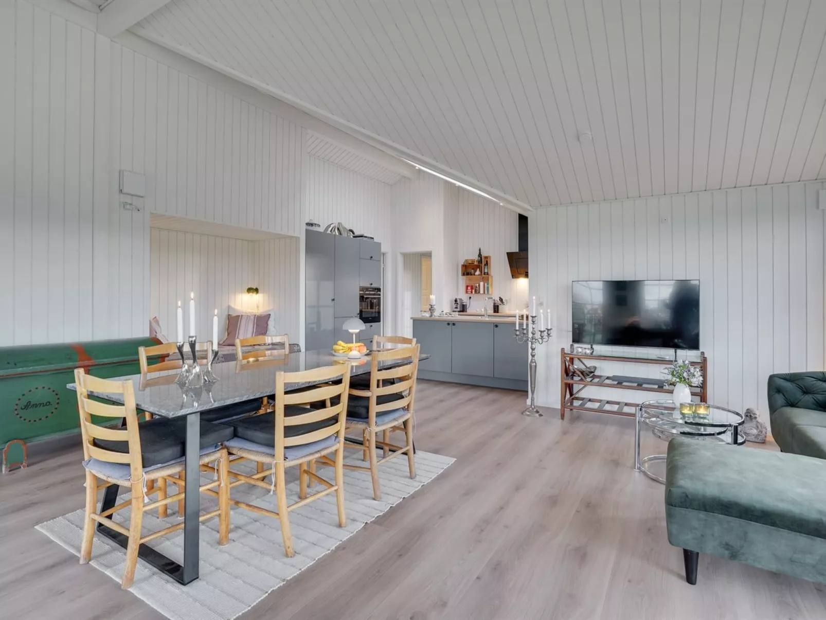 "Annerose" - 550m from the sea-Dedans