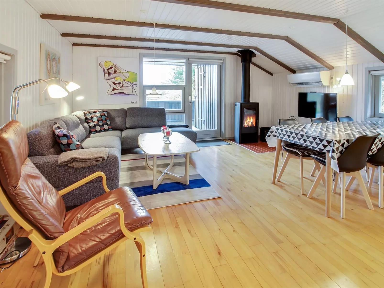 "Igilfar" - 700m from the sea-Inside