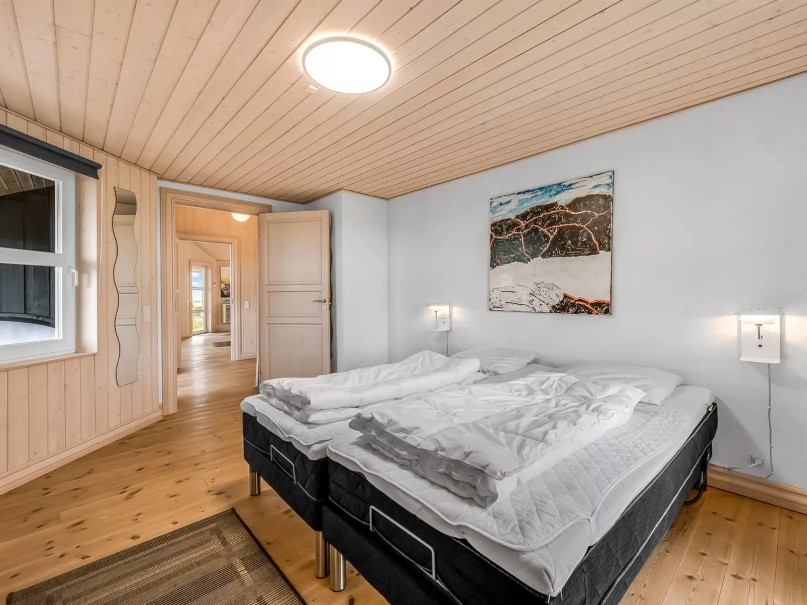 "Tahnee" - 450m from the sea-Inside