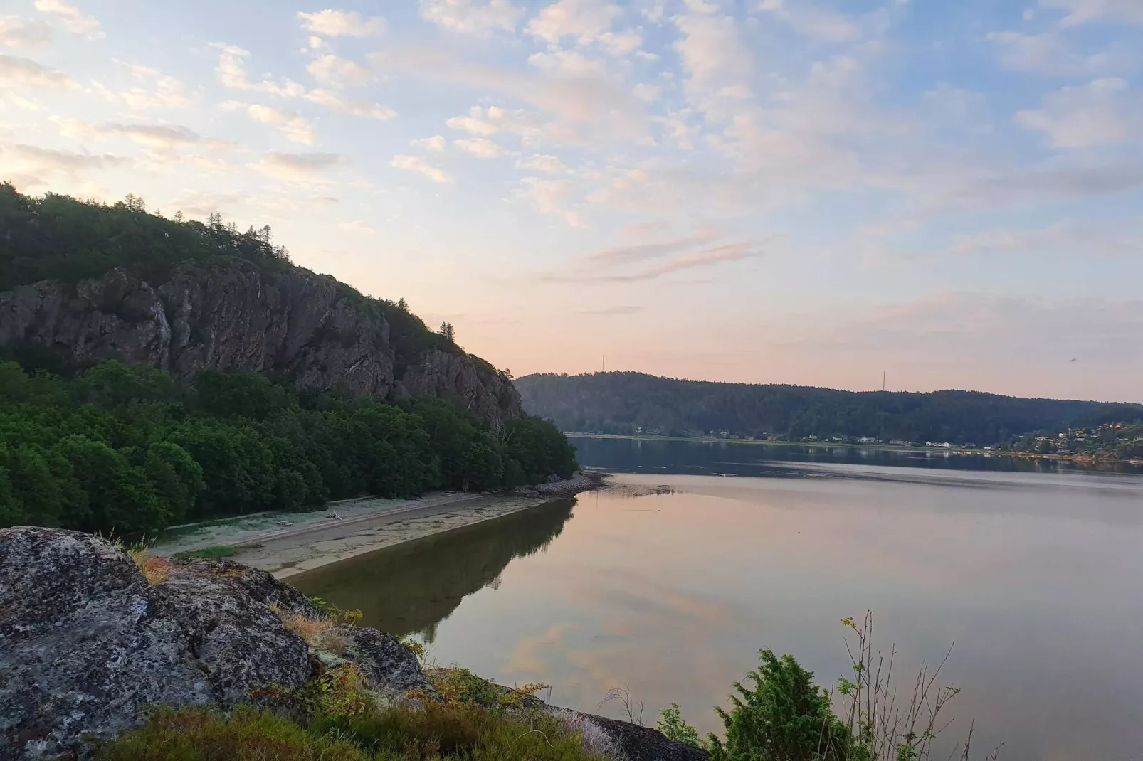 5 person holiday home in MUNKEDAL-By Traum-Water view
