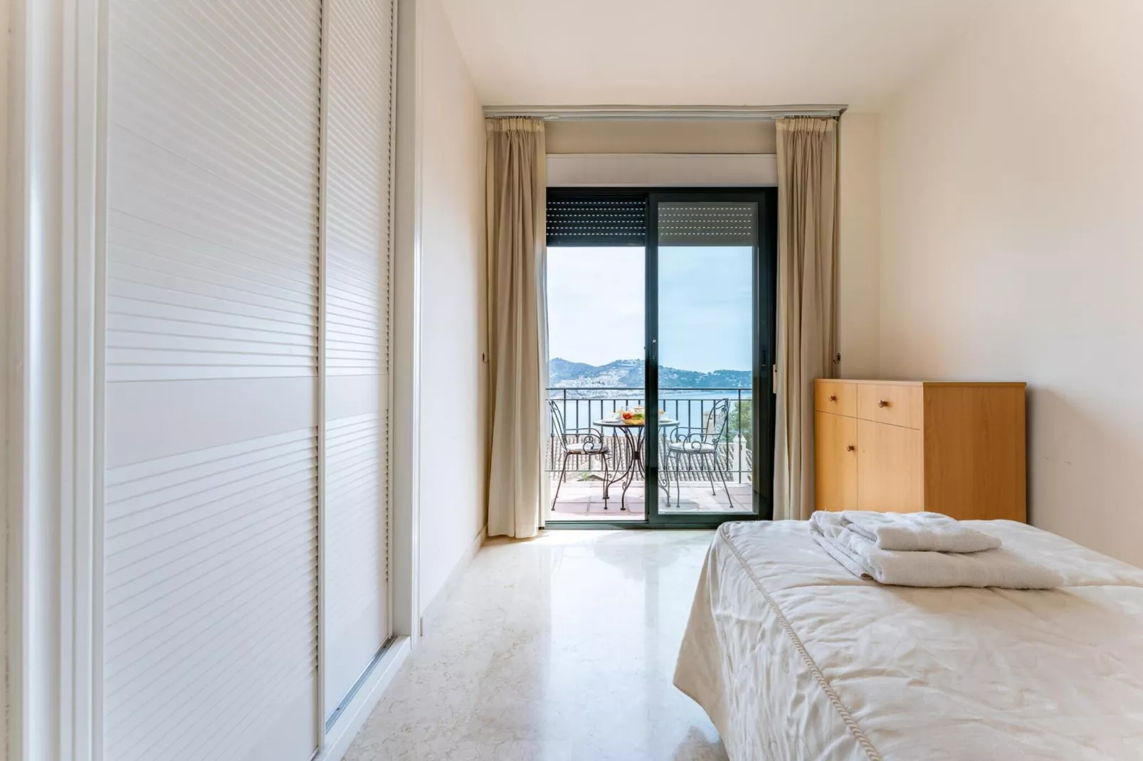 CT 237 GR - Carmenes Dream - Incredible Views-Chambre