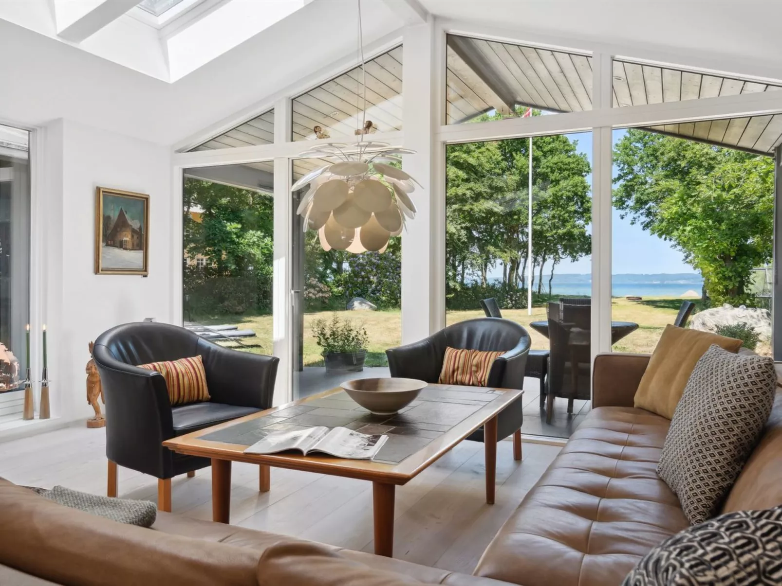 "Kennet" - 30m from the sea-Inside