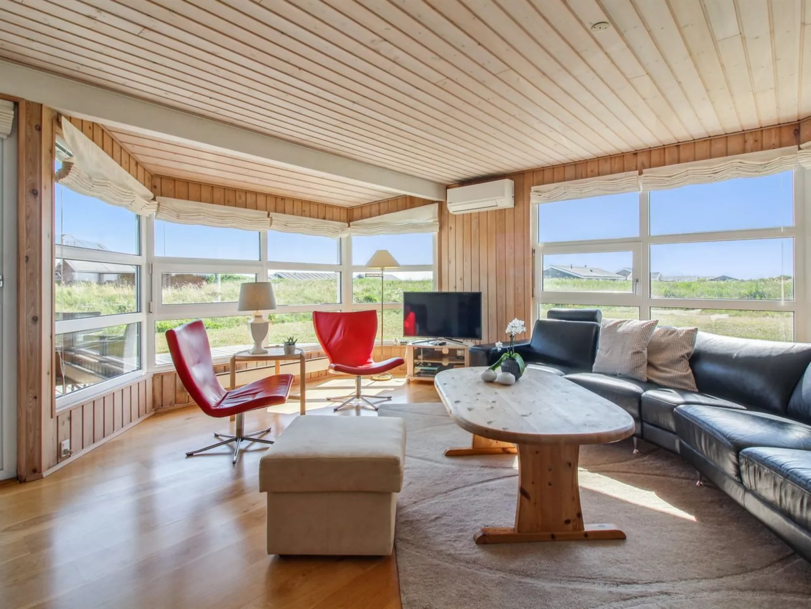 "Thomsen" - 475m from the sea-Drinnen