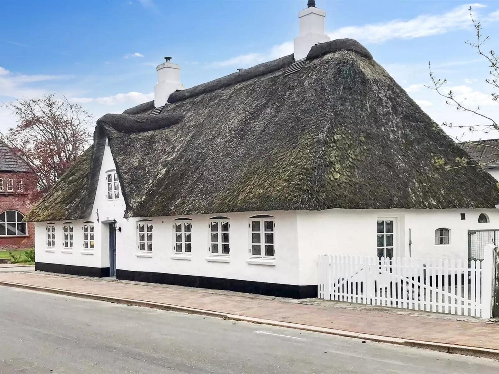 "Maelle" - 25km from the sea-Draußen