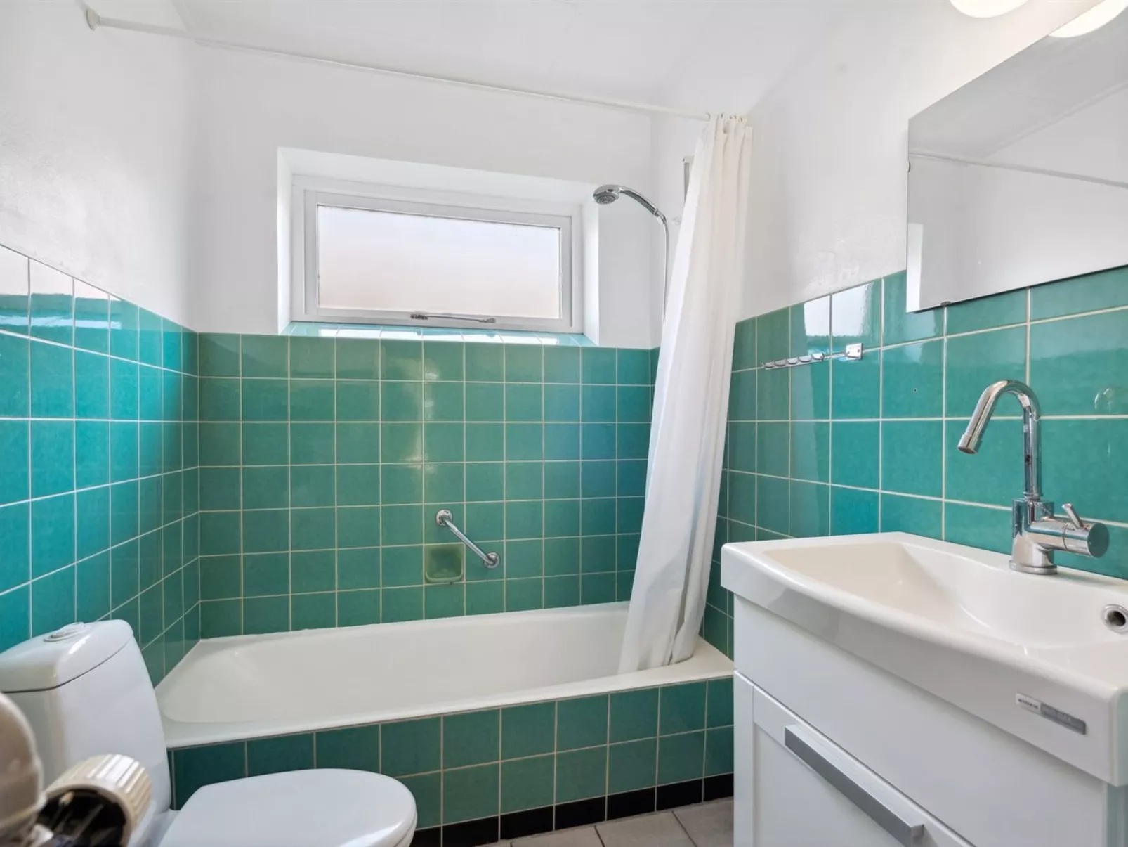 "Magh" - 9.8km from the sea-Inside