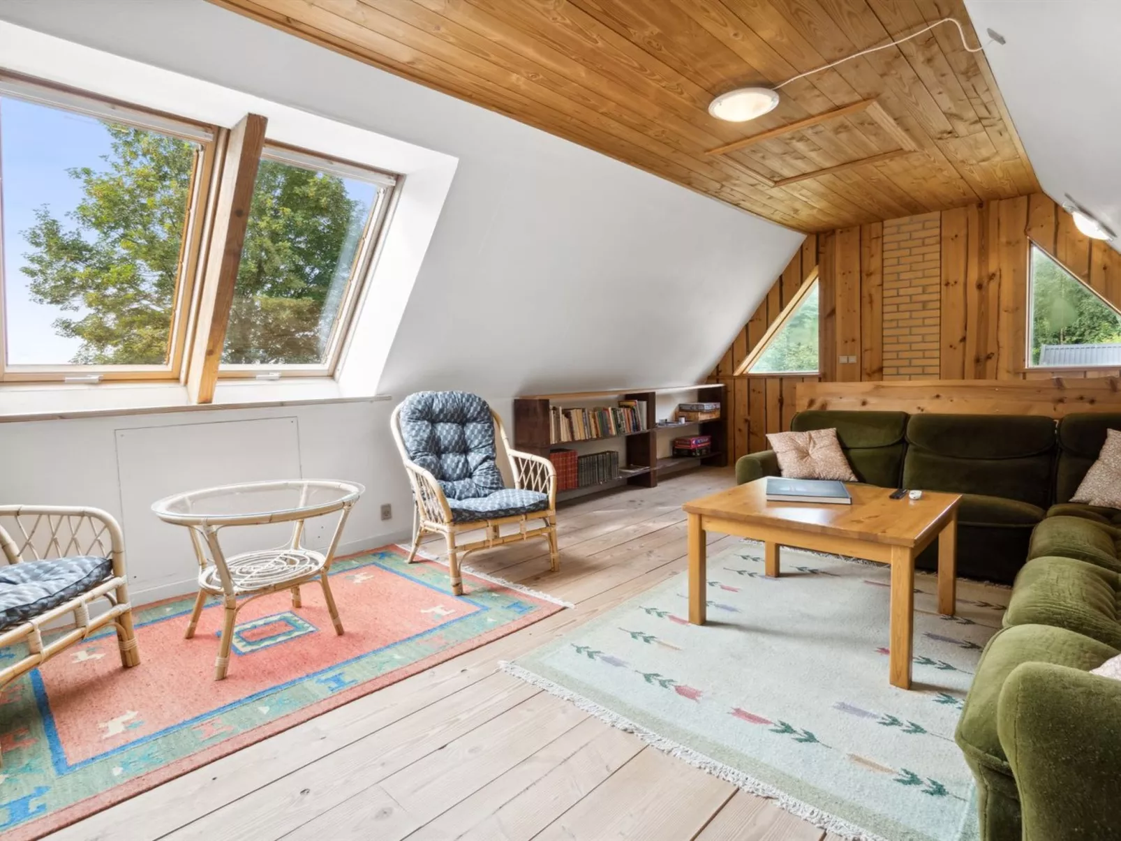 "Thana" - 8km from the sea-Dedans