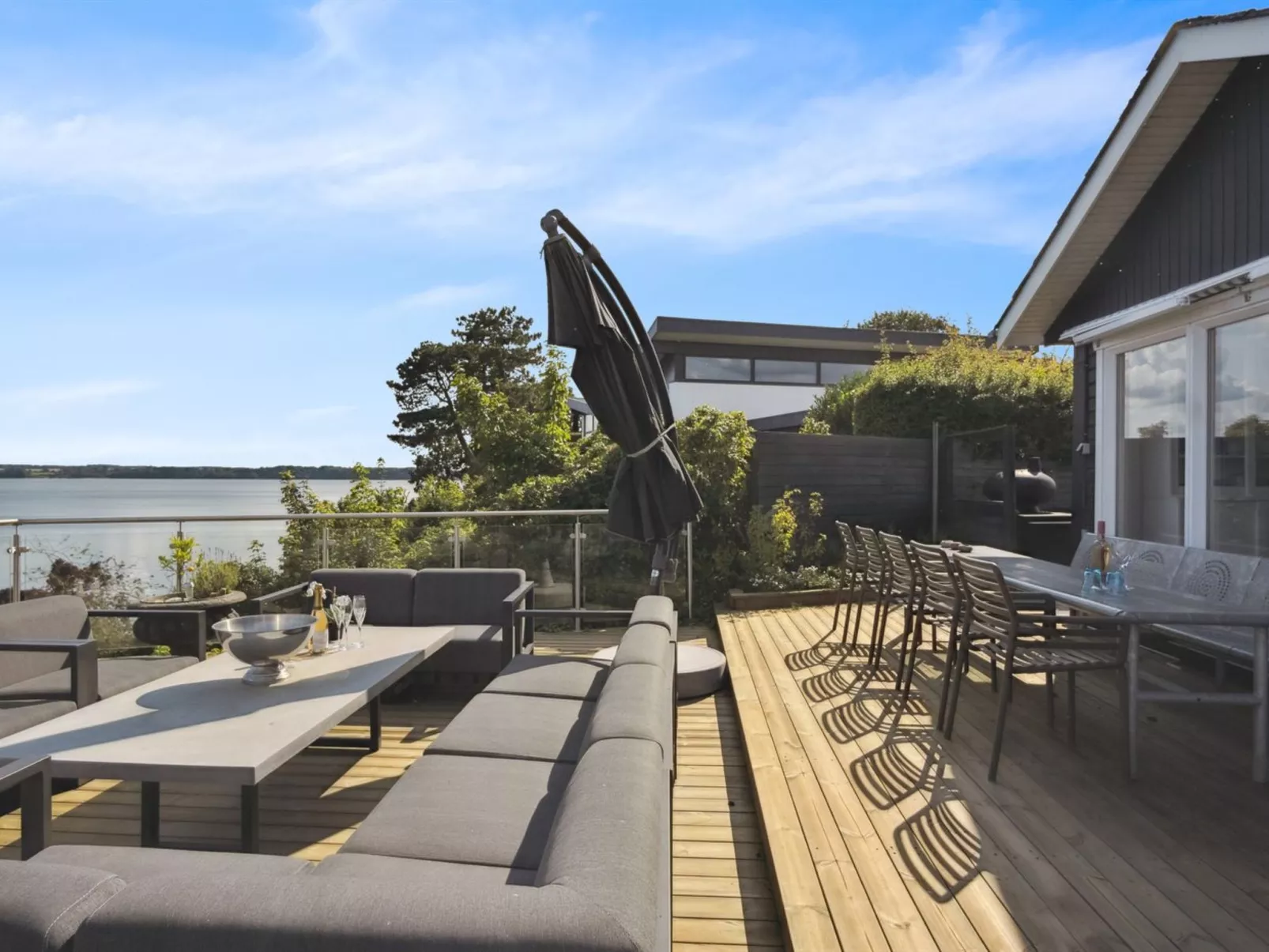 "Alimpij" - 5m from the sea-Dehors