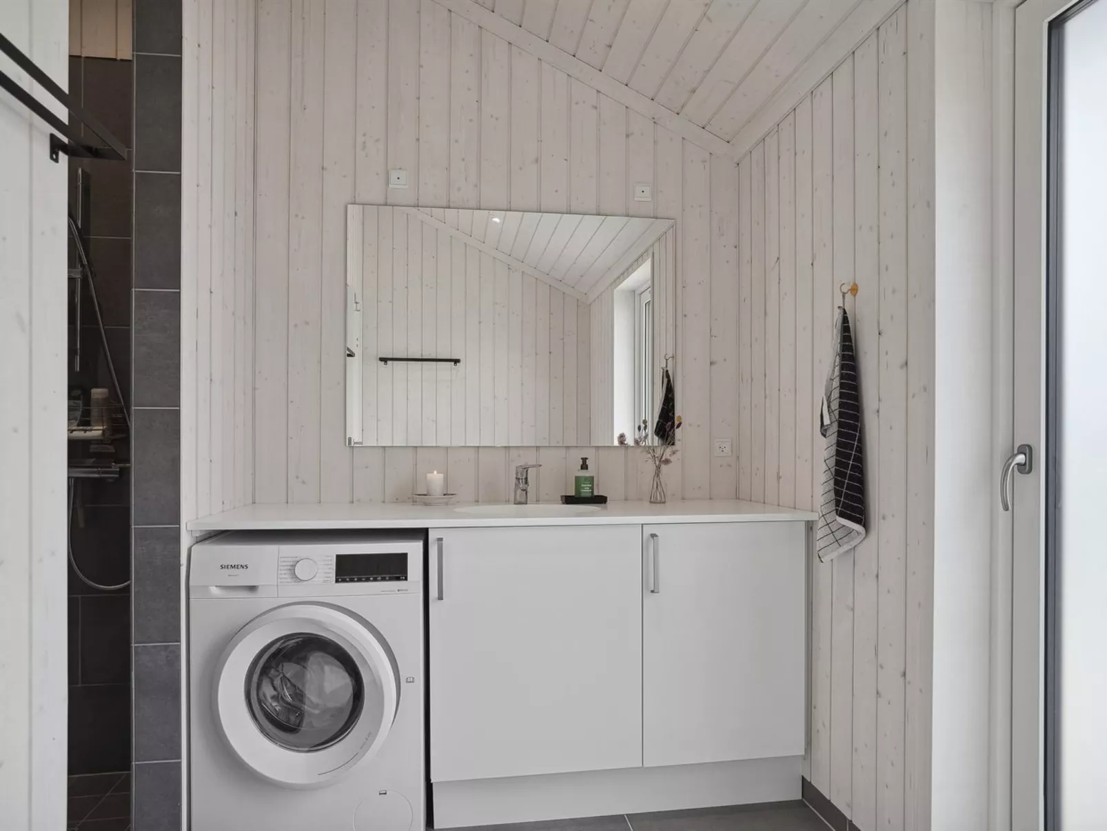 "Annvy" - 400m from the sea-Inside