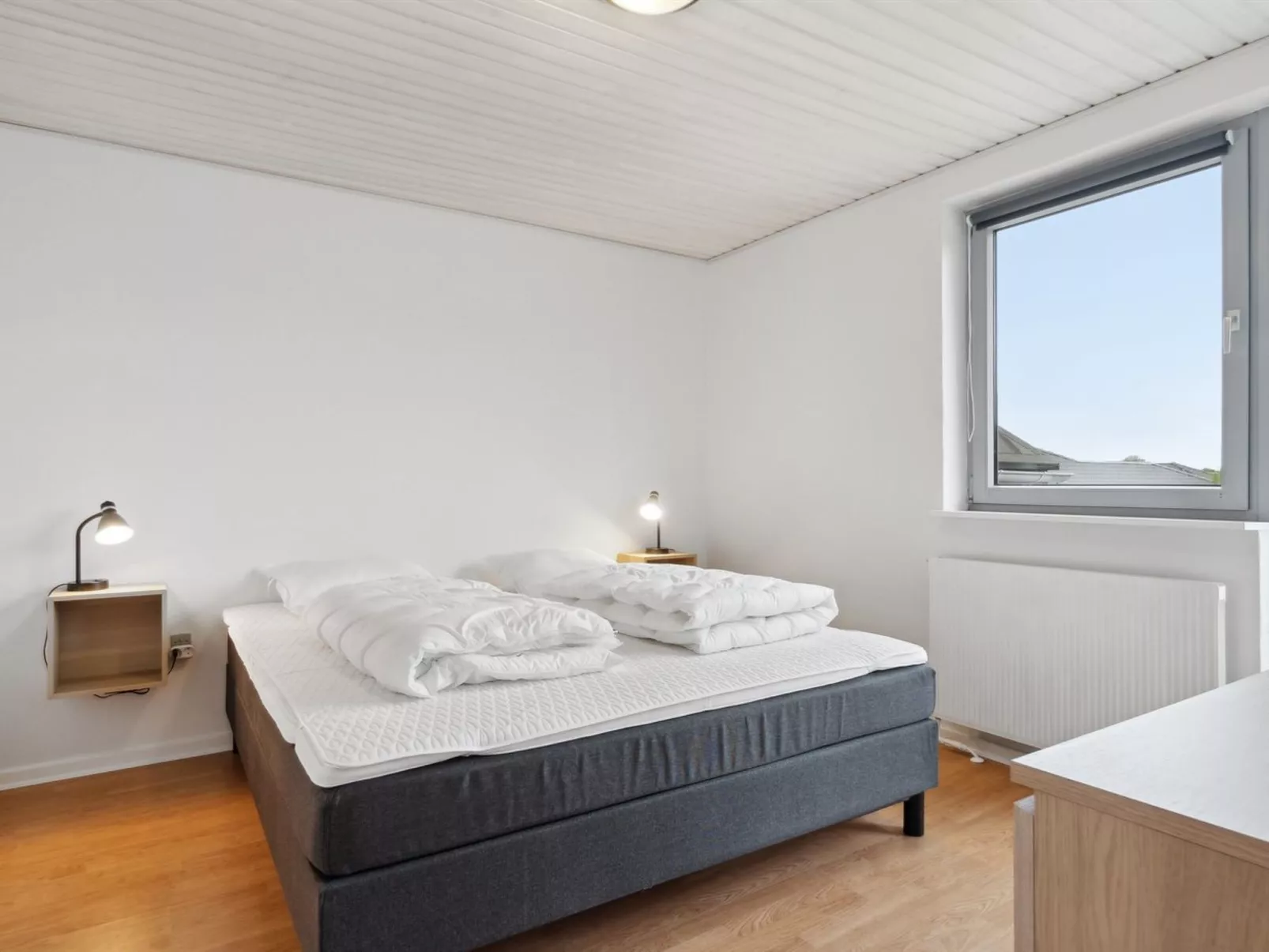 "Elaine" - 350m from the sea-Inside