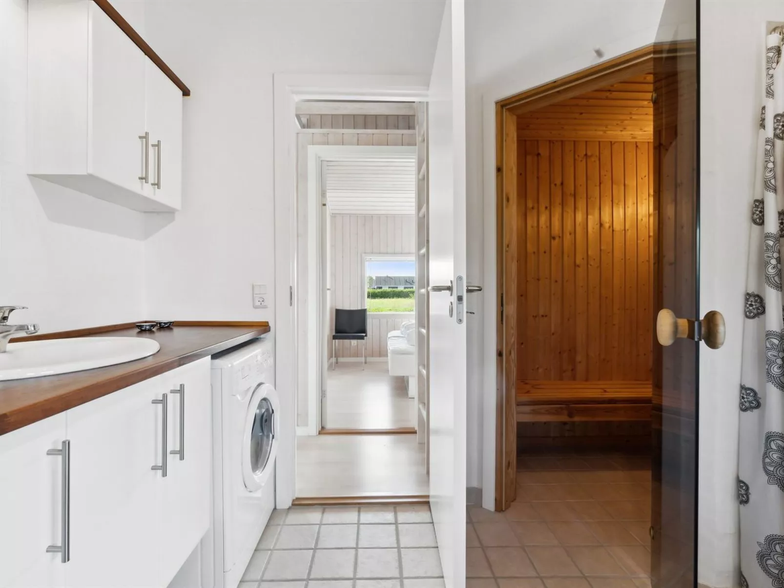 "Miriam" - 400m from the sea-Inside