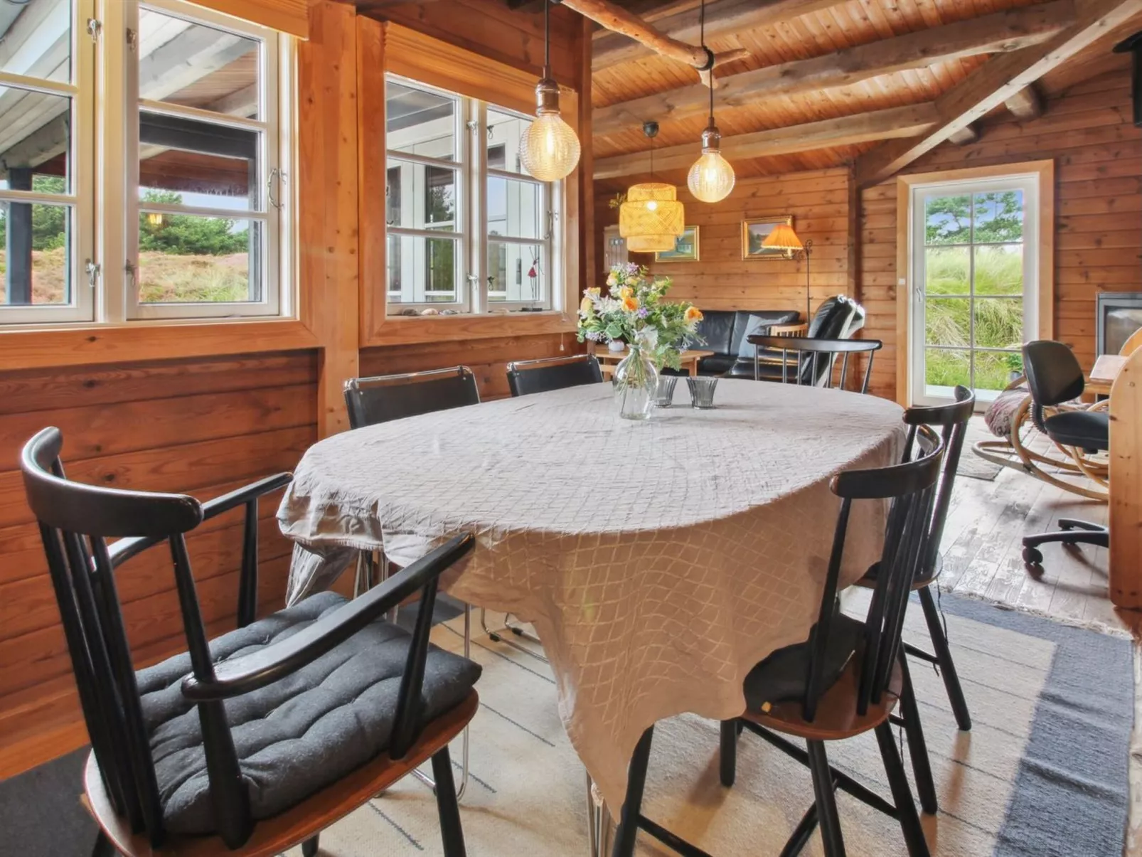 "Venild" - 1.9km from the sea-Inside