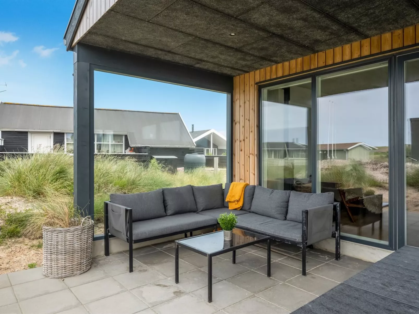 "Waldar" -  from the sea-Outside