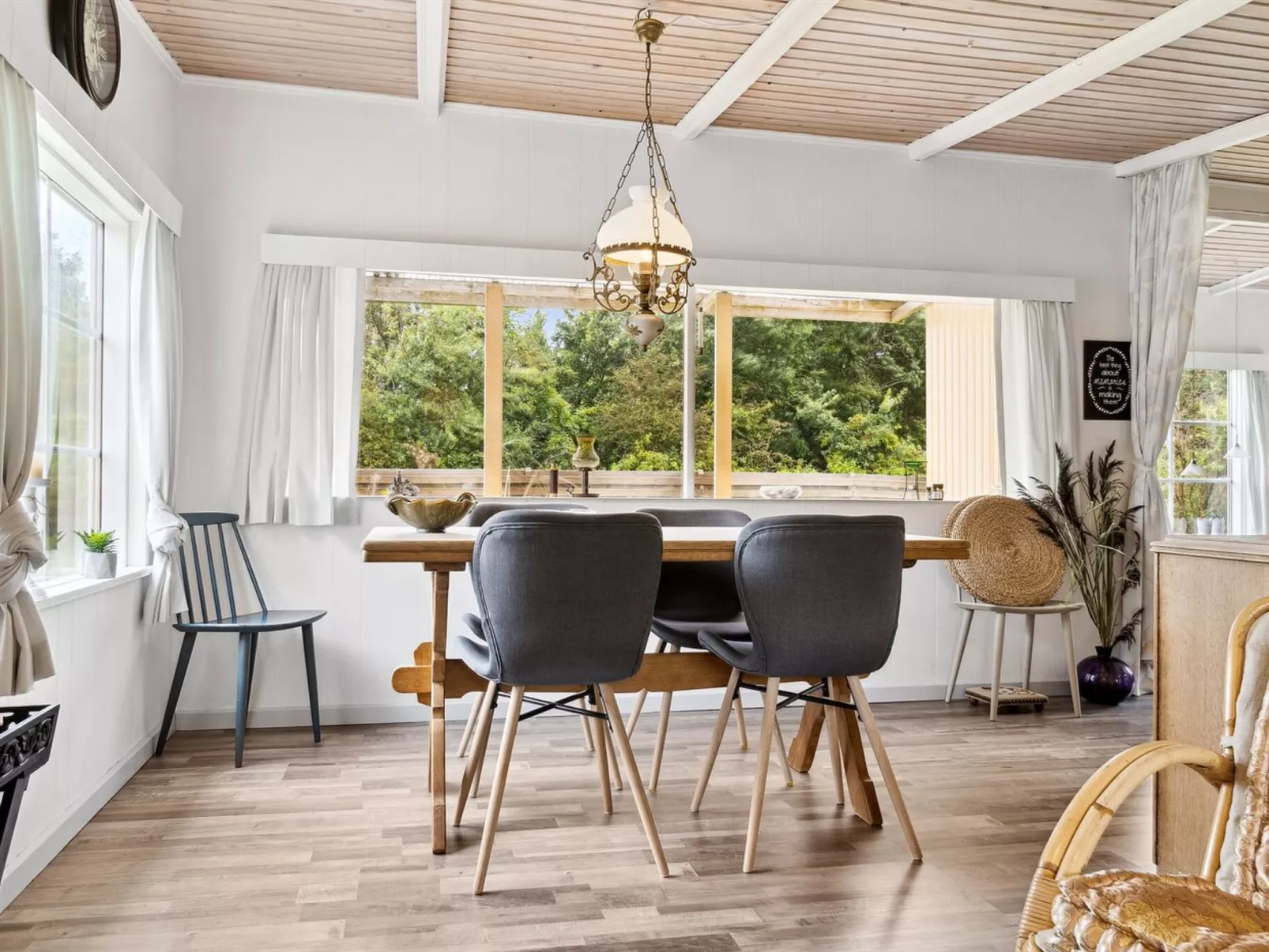 "Aslak" - 600m from the sea-Drinnen